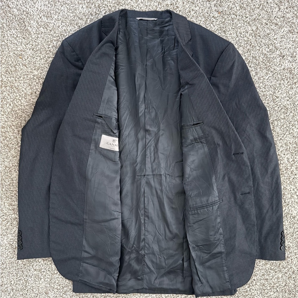 Canali black Pinstripes jacket made in Italy from 100% wool size 46L EU (56L)